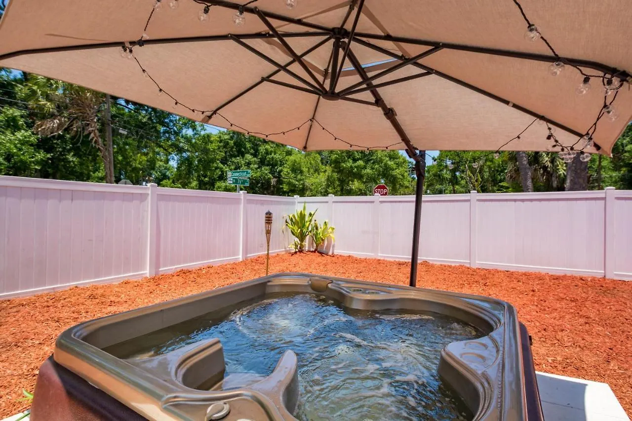 Cozy Jacuzzi Home Heart Of Tampa United States